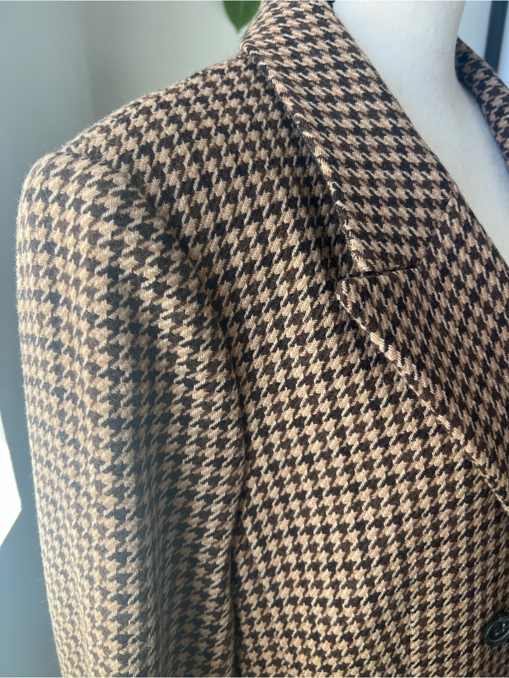 Banana Republic- Houndstooth Double-Breasted Blazer in Brown & Black. Worn once!